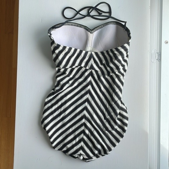 Robin Piccone black and white Barbie one piece - Picture 2 of 2